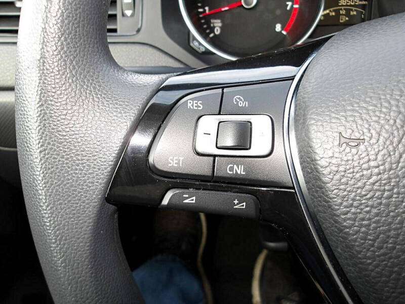 2016 Volkswagen Jetta