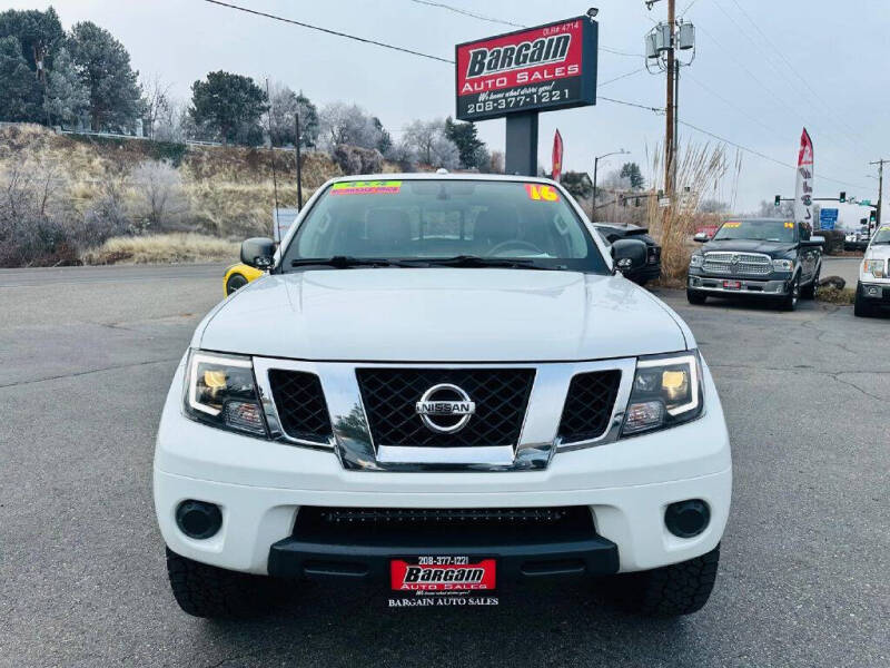 2016 Nissan Frontier SV photo 2