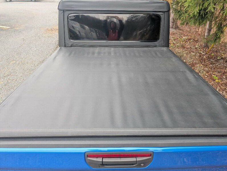 2022 Jeep Gladiator Willys Sport