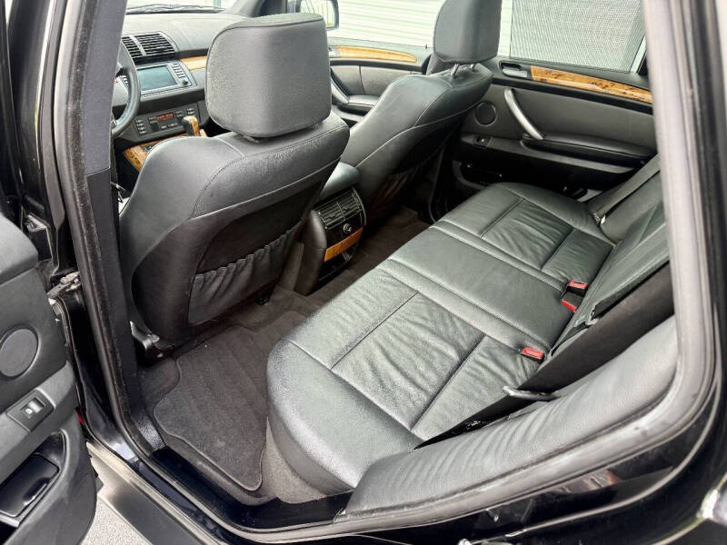 2005 BMW X5 3.0i