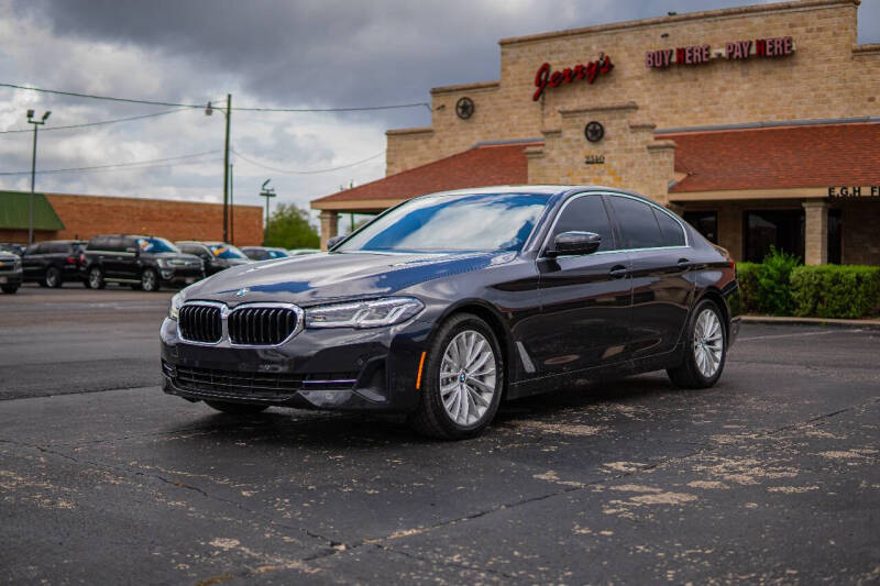 2023 BMW 5 Series 530i's photo