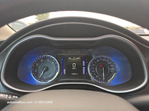 2017 Chrysler 200 LX