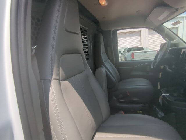 2025 GMC Savana 2500