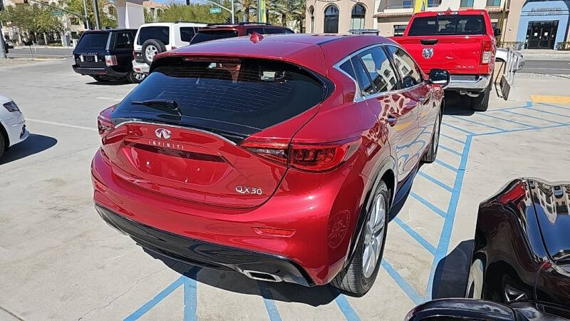 2018 Infiniti QX30 Luxury