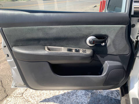 2012 Nissan Versa 1.8 S