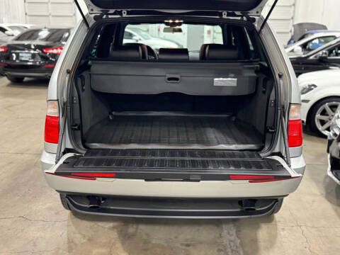2003 BMW X5 3.0i