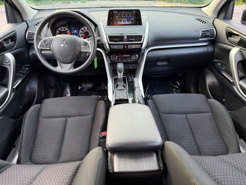2020 Mitsubishi Eclipse Cross LE