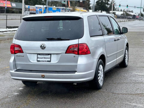 2011 Volkswagen Routan S