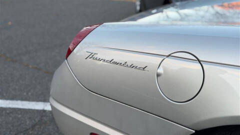 2004 Ford Thunderbird Deluxe