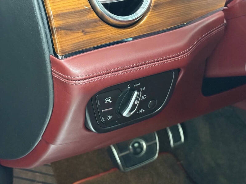 2019 Bentley Bentayga V8