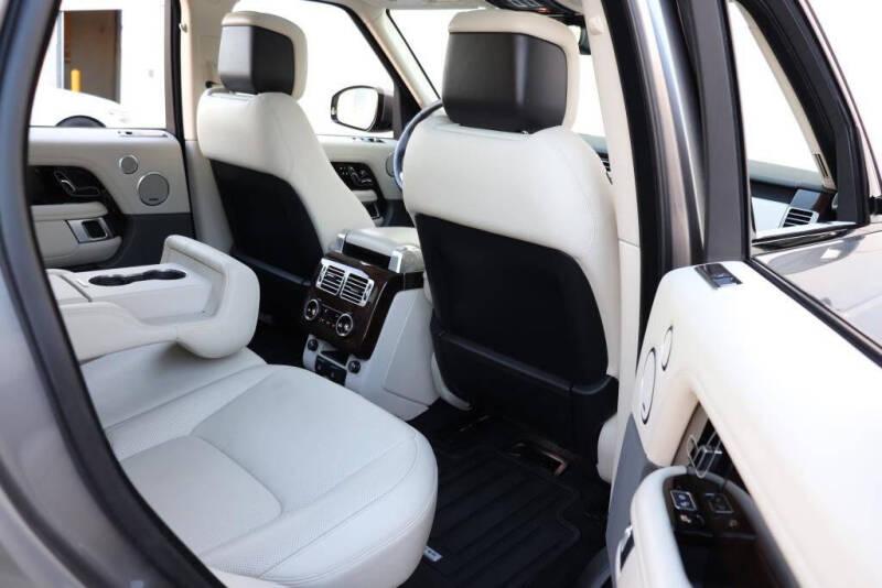 2020 Land Rover Range Rover P525 HSE