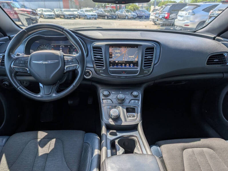 2015 Chrysler 200 S