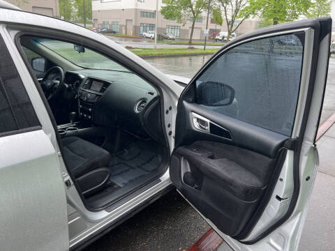 2014 Nissan Pathfinder SV