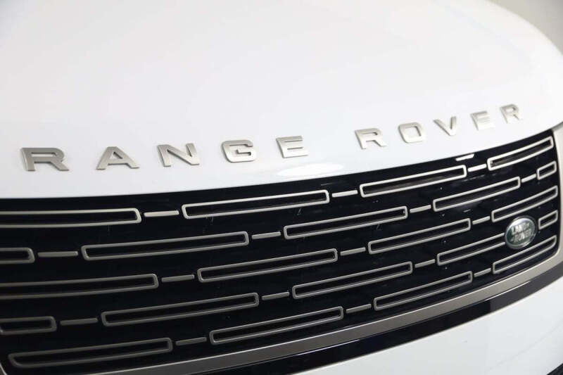 2024 Land Rover Range Rover P400 SE