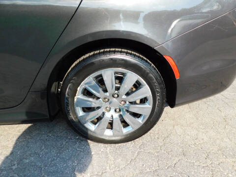 2015 Chrysler 200 LX