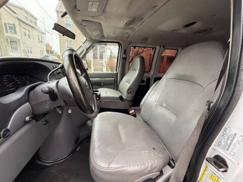 2007 Ford E-Series E-350 SD XLT