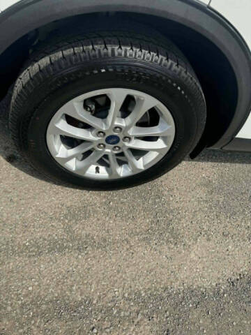 2020 Ford Escape SE