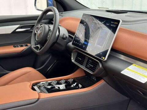 2025 VinFast VF8 Plus