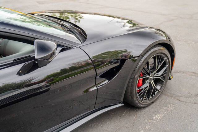 2021 Aston Martin Vantage 9
