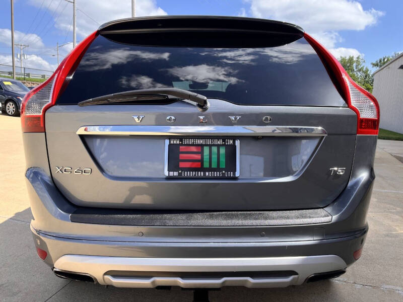 2017 Volvo XC60 T5 Dynamic