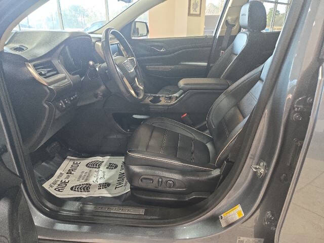 2022 GMC Acadia Denali