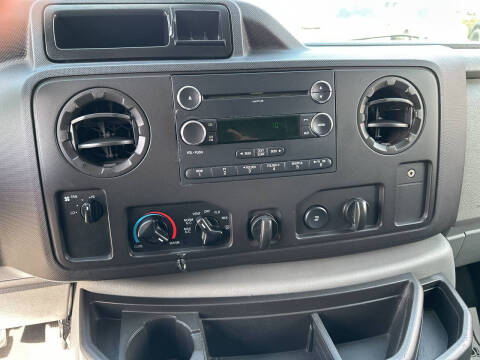 2014 Ford E-Series E-150