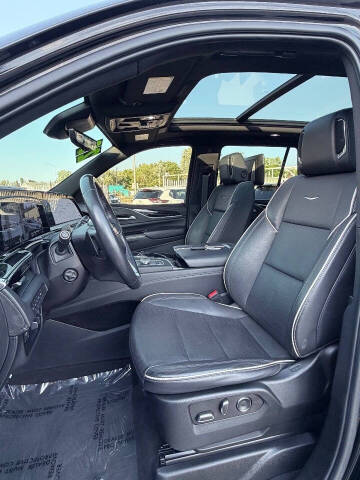 2023 Cadillac Escalade Sport