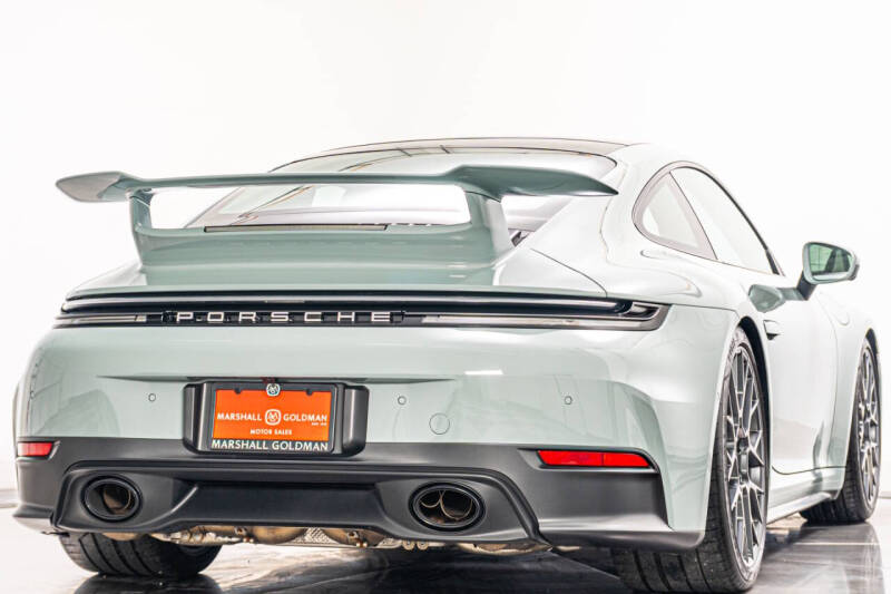 2025 Porsche 911 Carrera