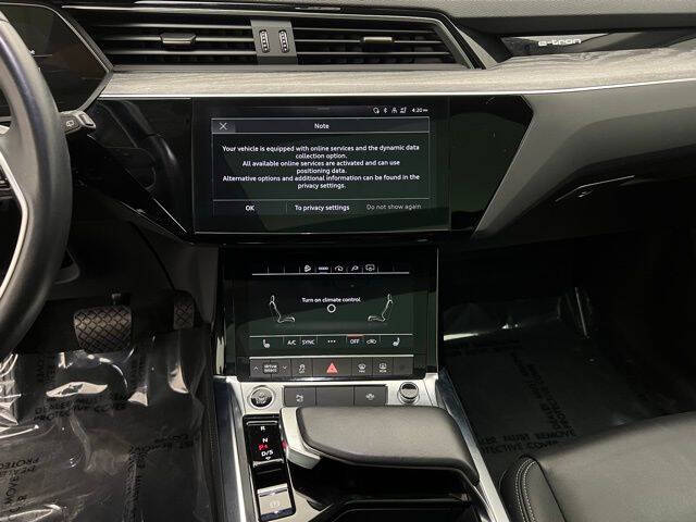 2023 Audi e-tron quattro Premium