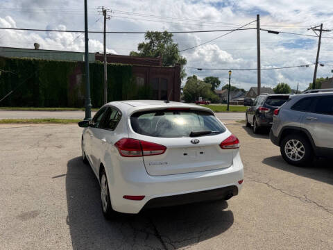 2016 Kia Forte5 LX