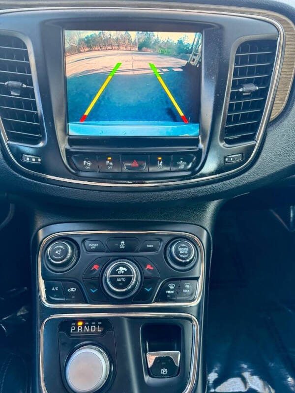 2015 Chrysler 200 C