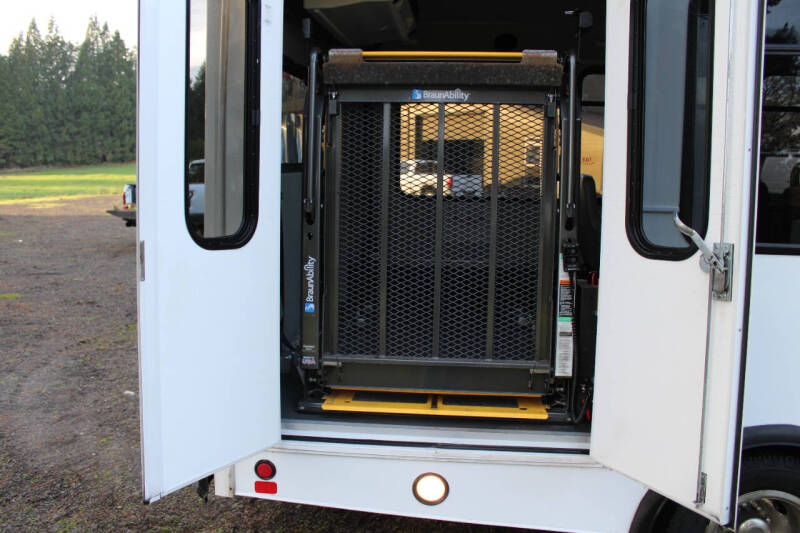 2015 Ford E-Series E-350 SD