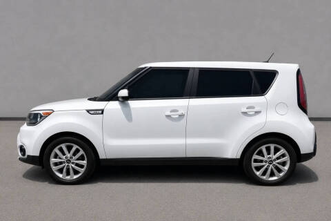 2017 Kia Soul +