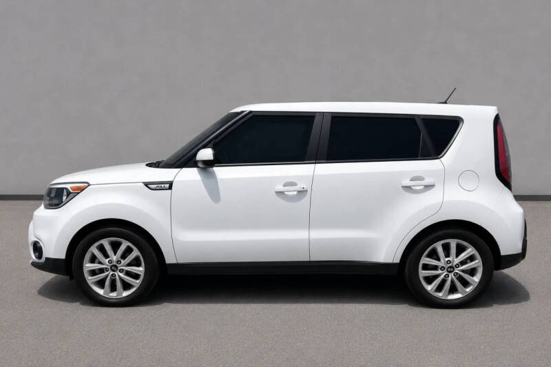 2017 Kia Soul +