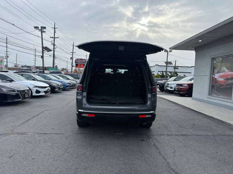 2022 Jeep Wagoneer Series II