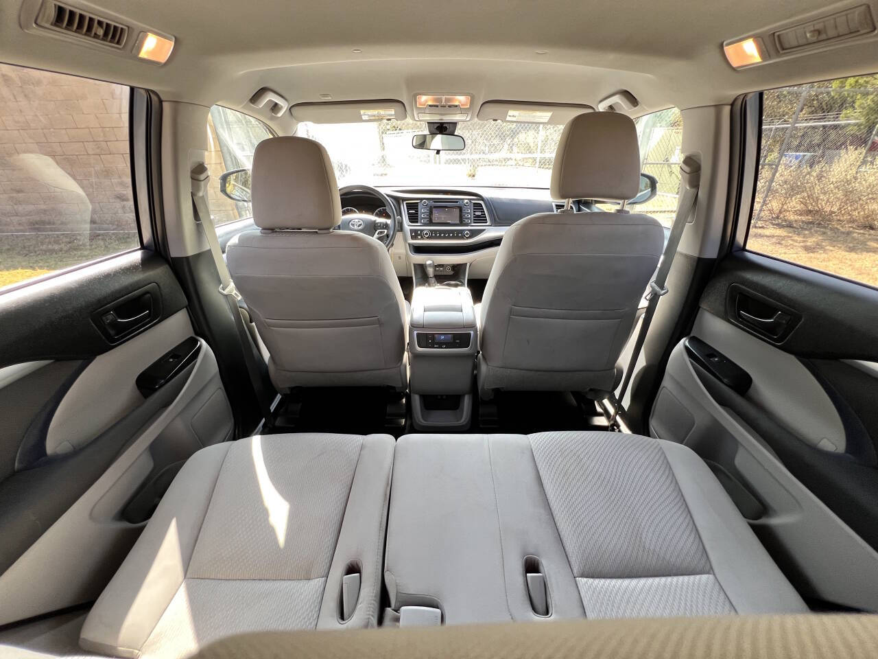 Used Car 2019 Toyota Highlander  Le 4dr Suv (2.7l I4) For Sale Under $20,000 In Austin, Texas