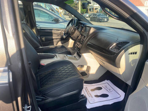 2017 Dodge Grand Caravan SXT