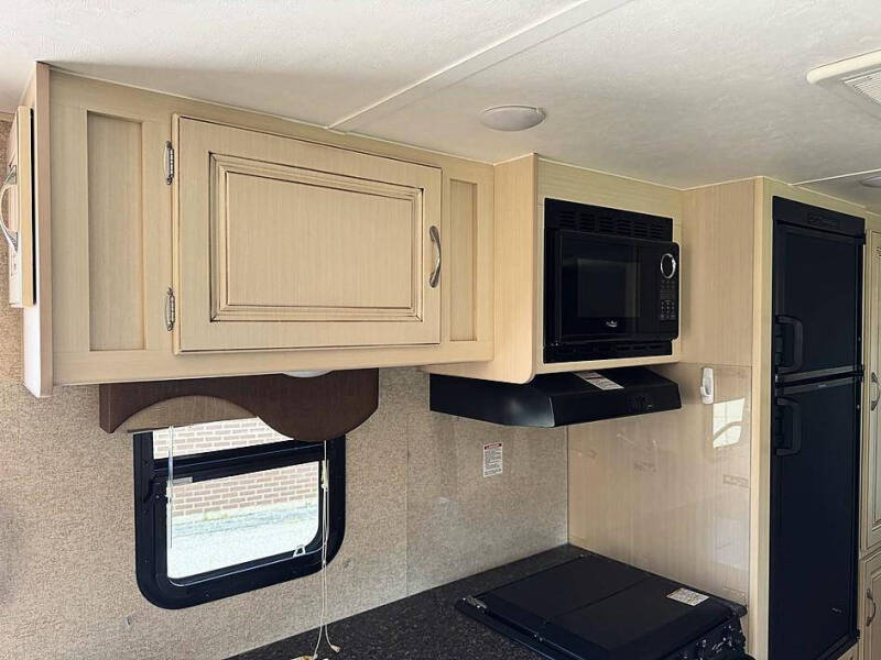 2016 Winnebago Minnie