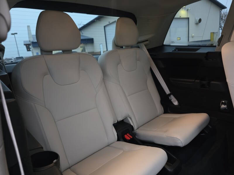 2020 Volvo XC90 T5 Momentum