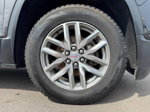 2017 GMC Acadia SLE-2