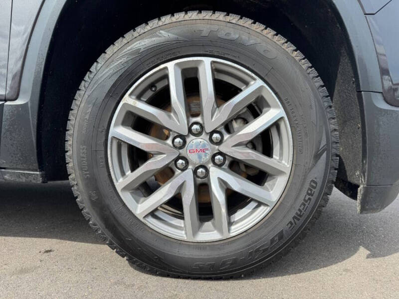 2017 GMC Acadia SLE-2
