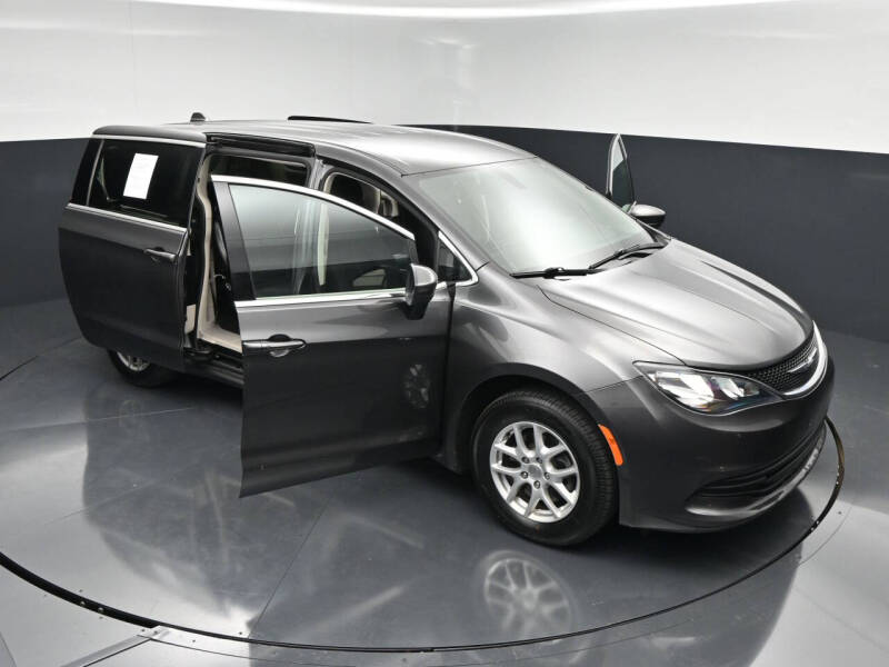 2017 Chrysler Pacifica Touring