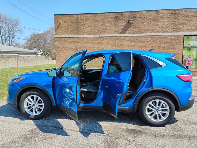 2020 Ford Escape SE