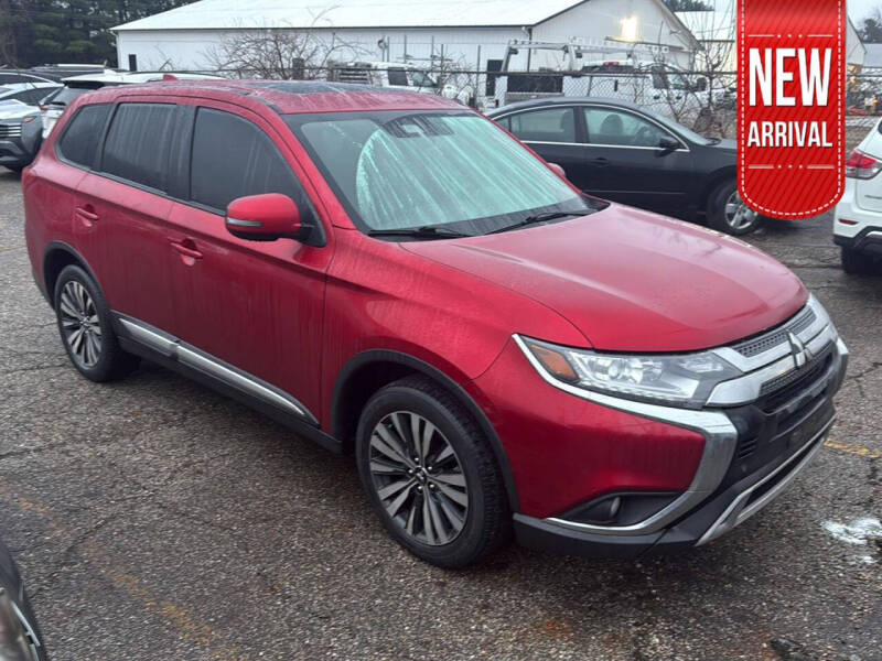 2020 Mitsubishi Outlander SE's photo