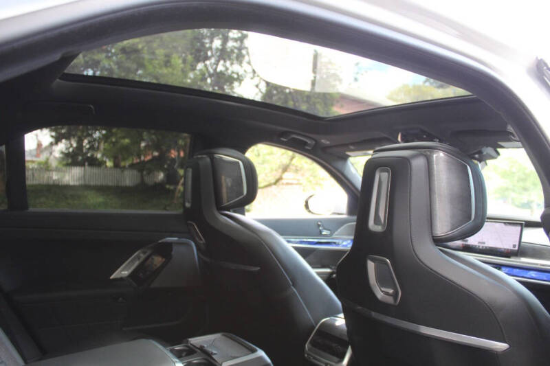 2024 BMW 7 Series 740i xDrive