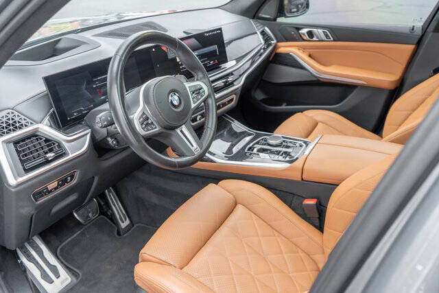 2023 BMW X7 9