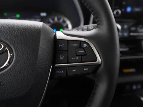 2024 Toyota Highlander Hybrid XLE