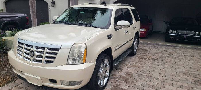 2007 Cadillac Escalade for sale at Classic Car Deals in Cadillac MI