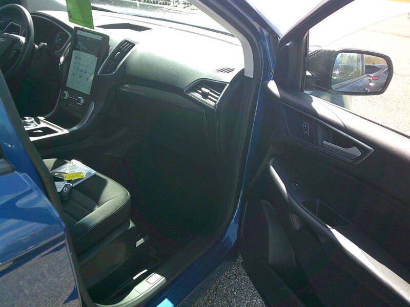 2021 Ford Edge SE