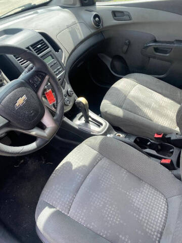 2015 Chevrolet Sonic LS Auto